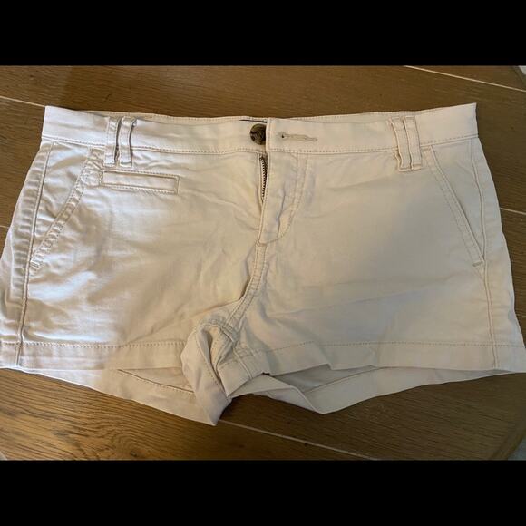 Express Pants - Express light khaki shorts